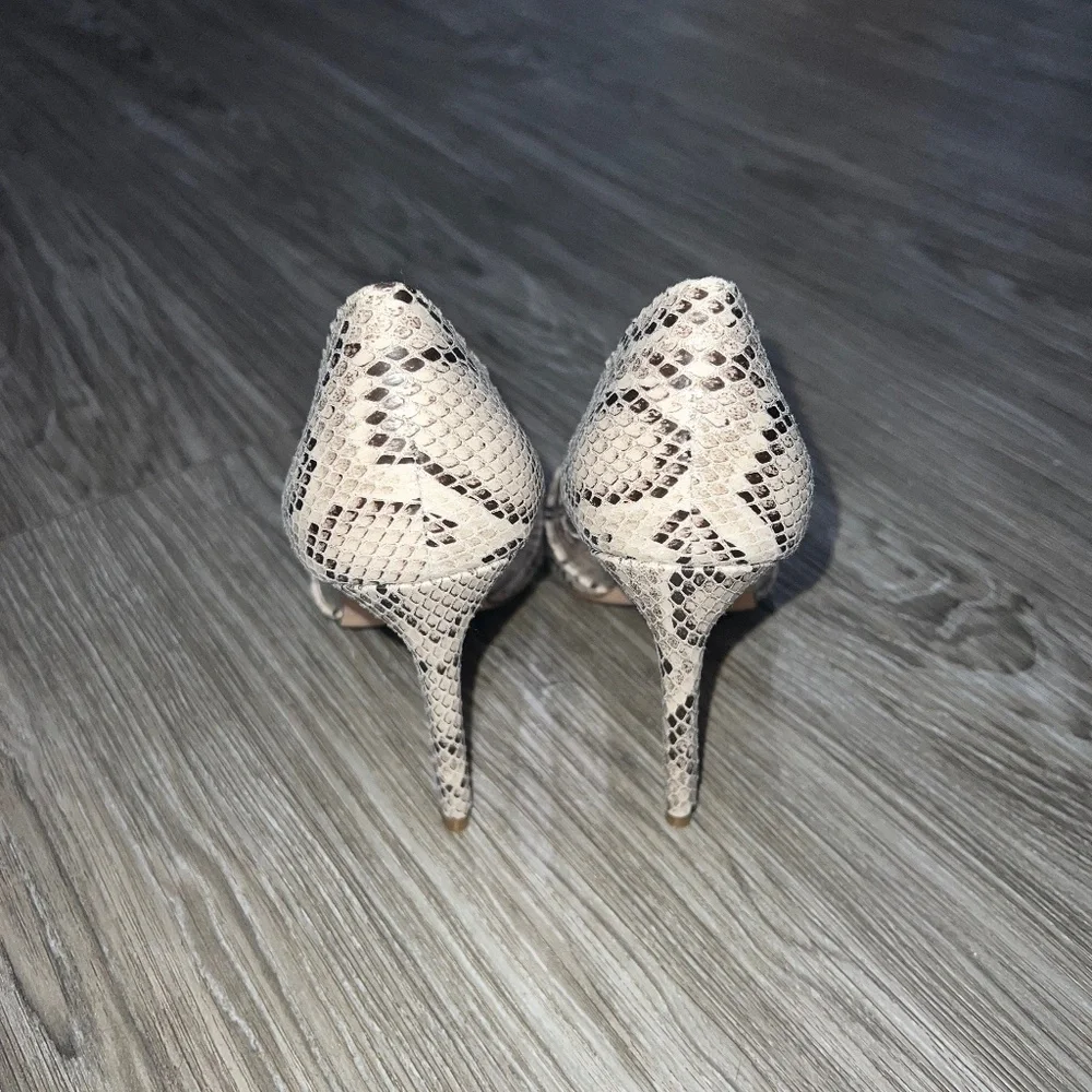 Heels - Picture 1 of 3